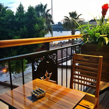 酒店 Akkan 博德鲁姆